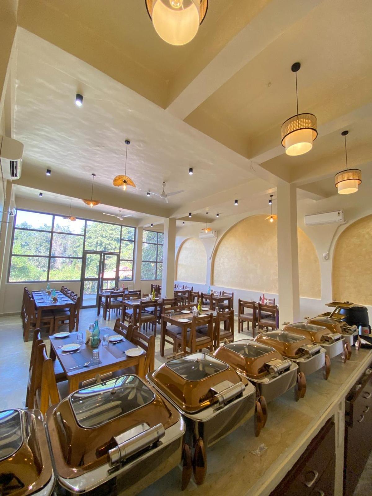 Eriline Resort Rājgarh Екстериор снимка